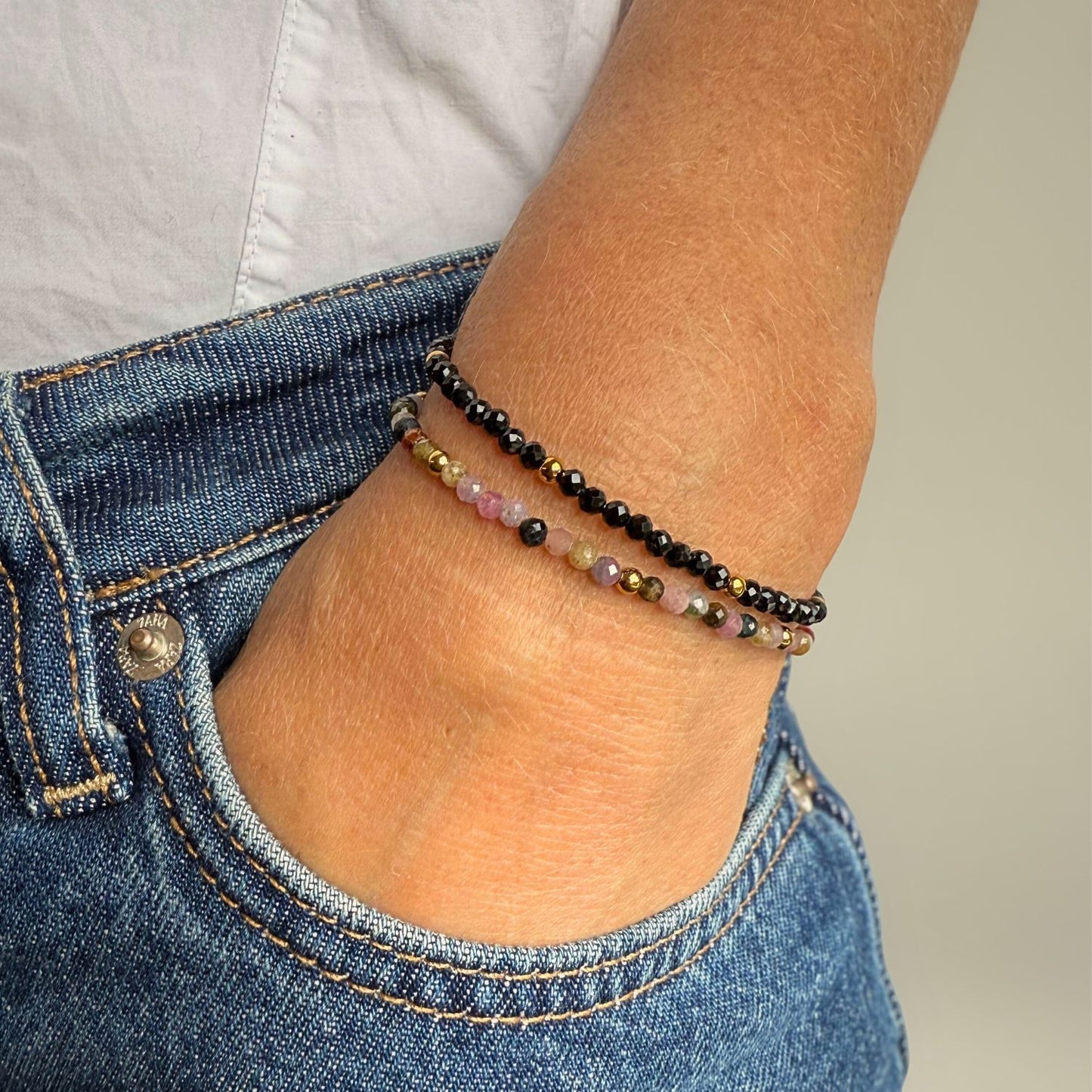 Schwarzer Turmalin Perlenarmband - Dein Stein für Schutz und Erdung