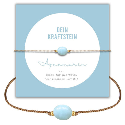 aquamarin stein an einem armband mit scöner geschenkkarte