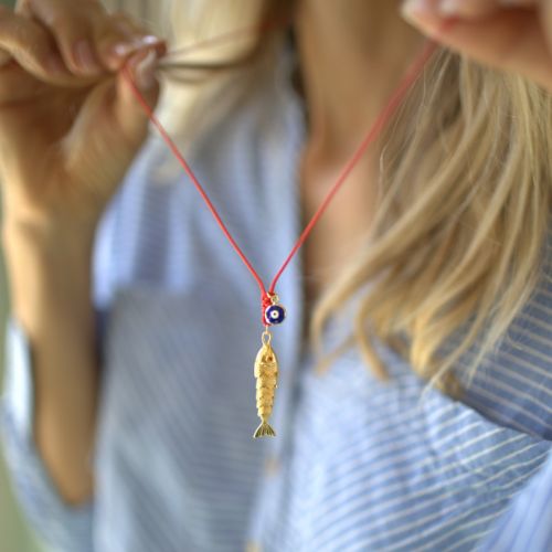 Kette mit beweglichen Fisch Anhänger gold